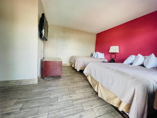 Budget Inn - St. Petersburg image 2