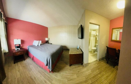 Budget Inn - St. Petersburg image 3